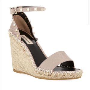 NIB Valentino rockstud espadrille wedge sandal 39